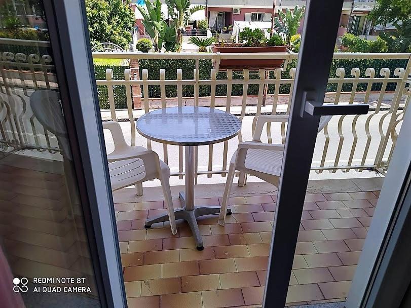 Hotel Eliseo Giardini Naxos Ngoại thất bức ảnh