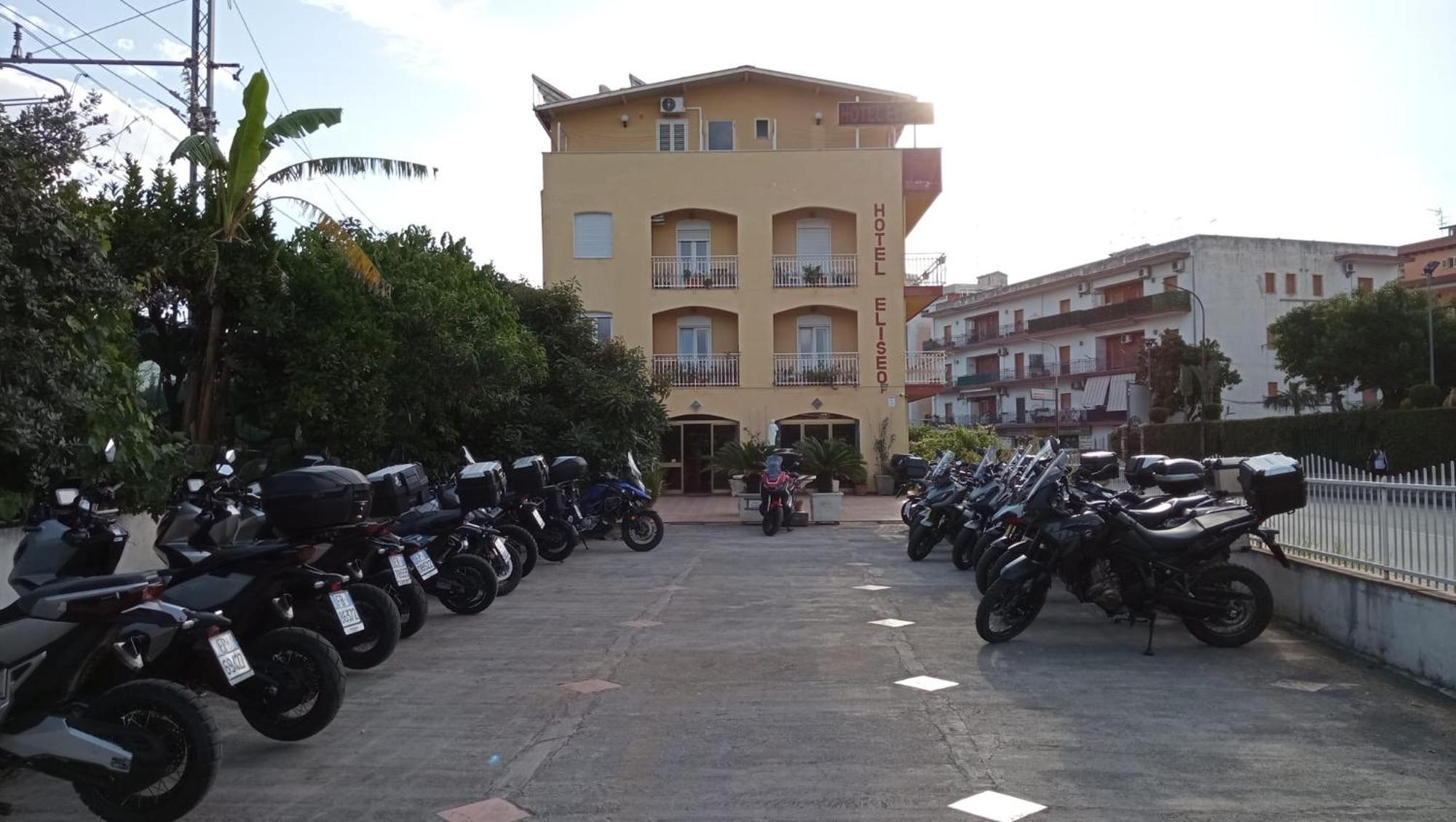 Hotel Eliseo Giardini Naxos Ngoại thất bức ảnh