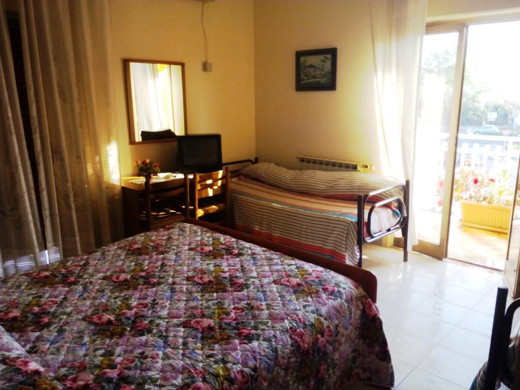 Hotel Eliseo Giardini Naxos Ngoại thất bức ảnh