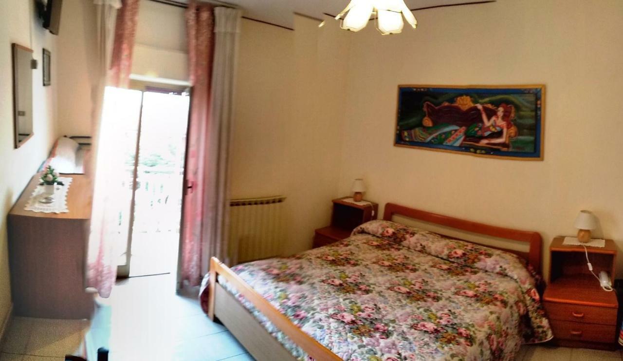 Hotel Eliseo Giardini Naxos Ngoại thất bức ảnh