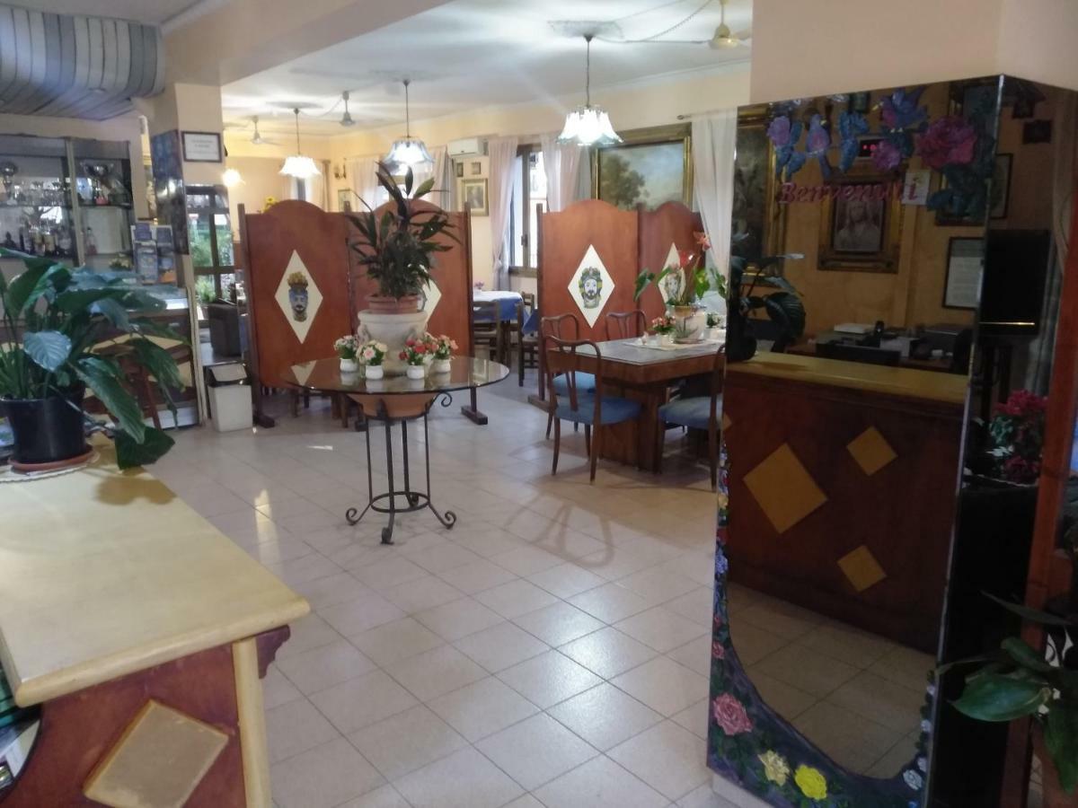 Hotel Eliseo Giardini Naxos Ngoại thất bức ảnh