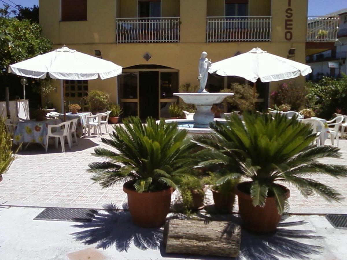 Hotel Eliseo Giardini Naxos Ngoại thất bức ảnh