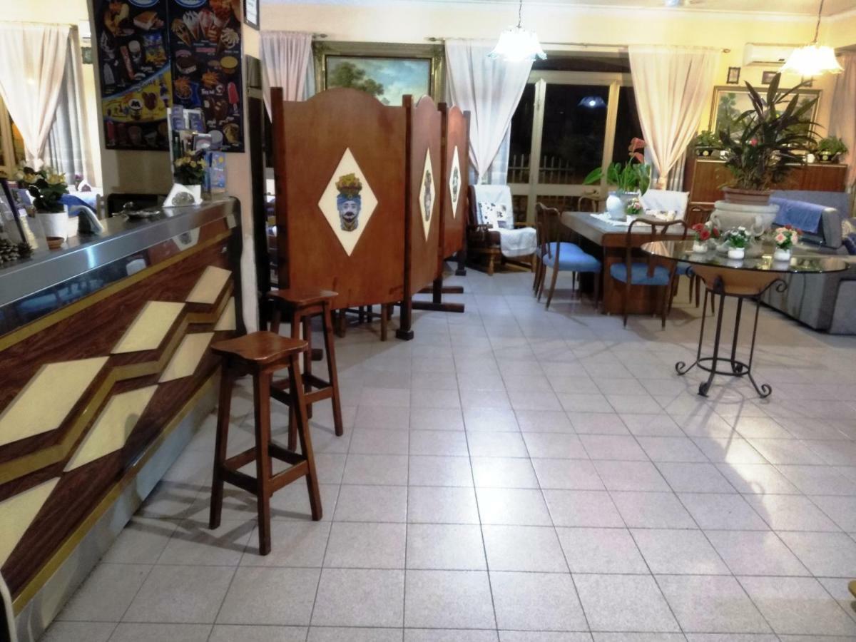 Hotel Eliseo Giardini Naxos Ngoại thất bức ảnh