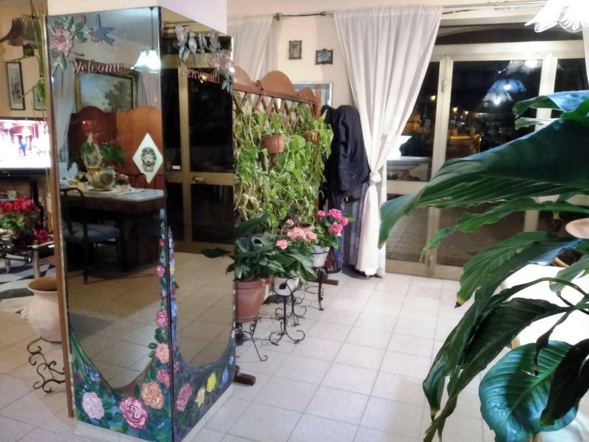 Hotel Eliseo Giardini Naxos Ngoại thất bức ảnh