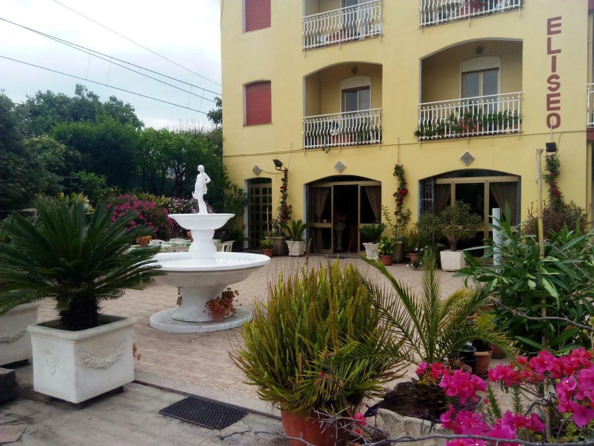 Hotel Eliseo Giardini Naxos Ngoại thất bức ảnh