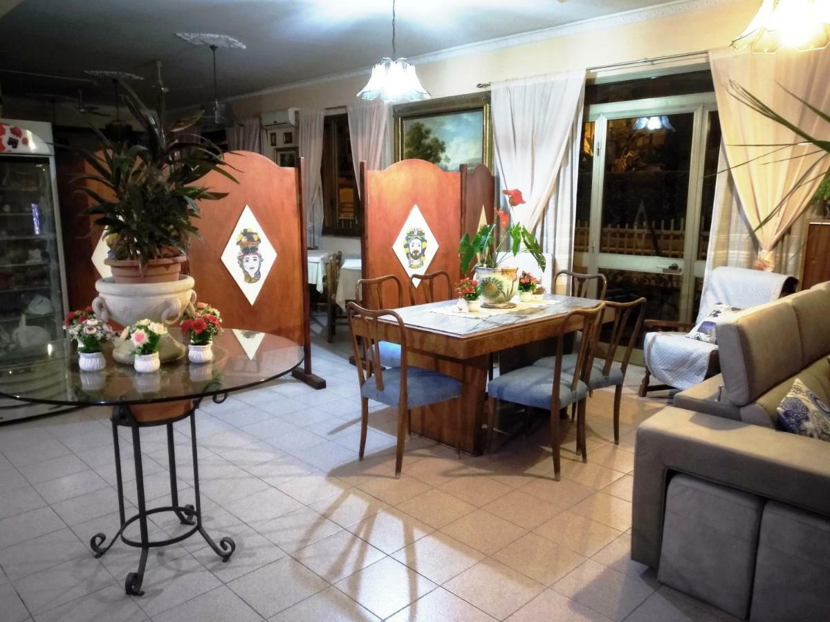 Hotel Eliseo Giardini Naxos Ngoại thất bức ảnh